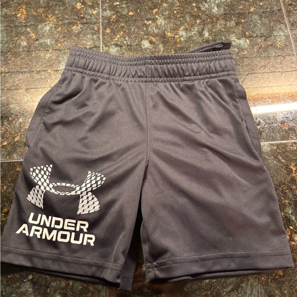 Under Armour Black Athletic Performance Shorts NWOT!!